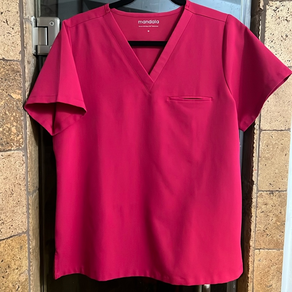 Mandala Women’s scrub set in Deep Magenta! Only worn once